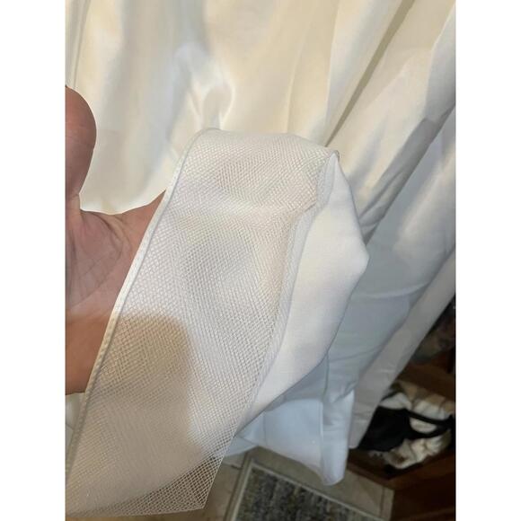 Wedding Gown Fall Winter Simple With Train NWT - Picture 4 of 9